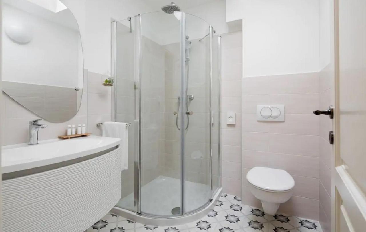 רוביני Paradise Beach Apartments מראה חיצוני תמונה