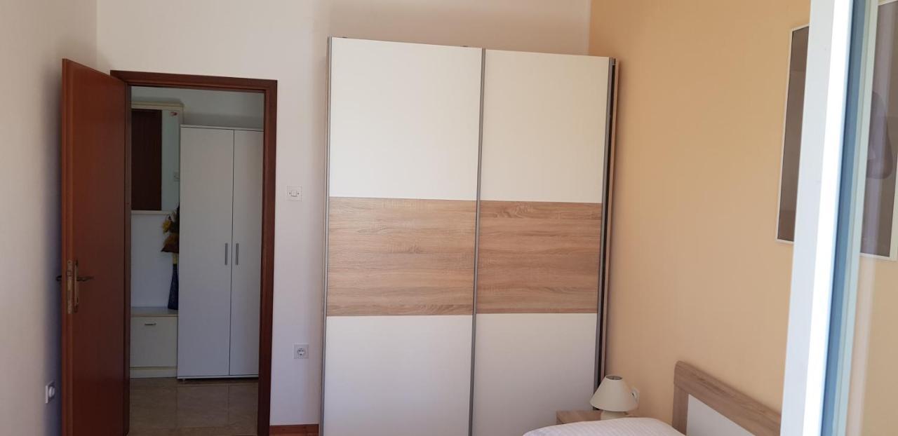 רוביני Paradise Beach Apartments מראה חיצוני תמונה