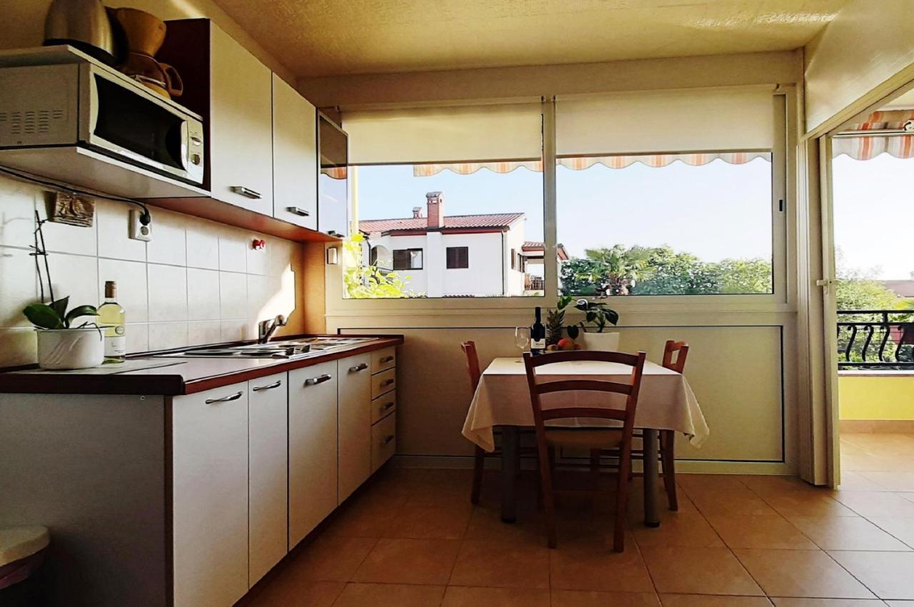 רוביני Paradise Beach Apartments מראה חיצוני תמונה