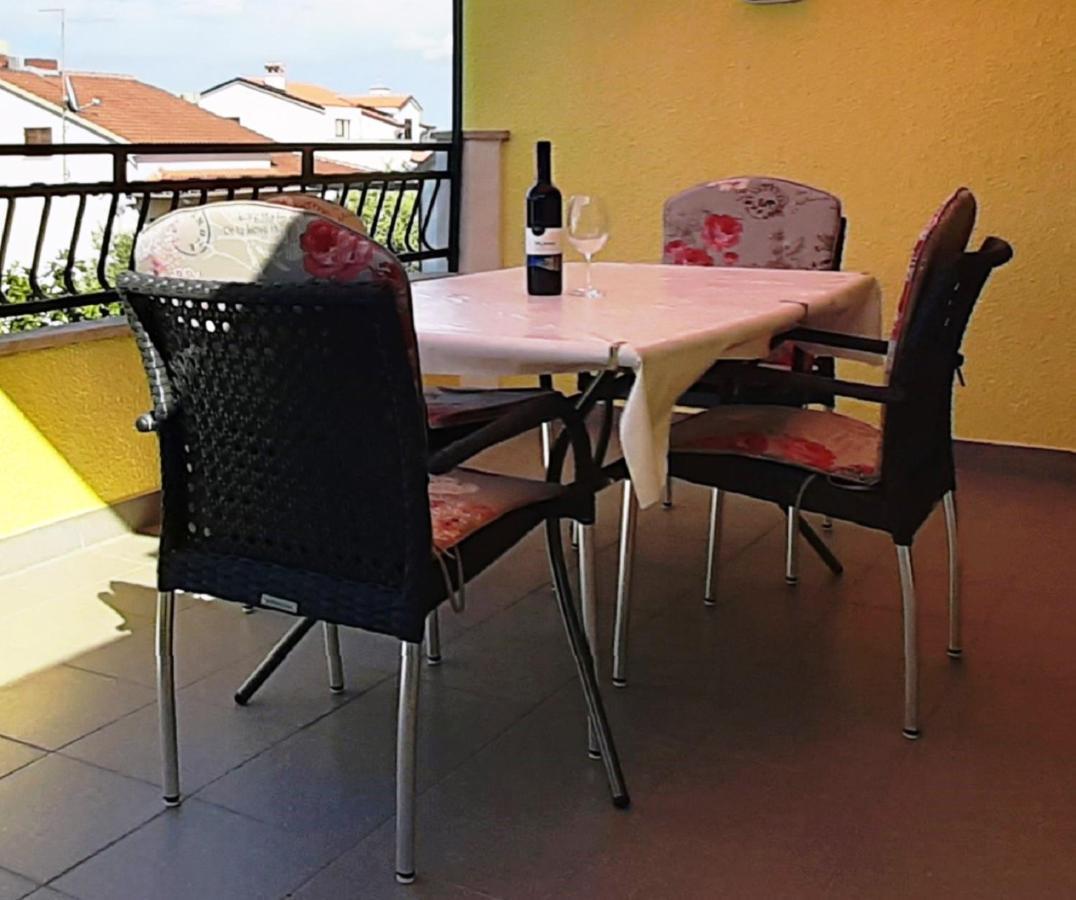 רוביני Paradise Beach Apartments מראה חיצוני תמונה