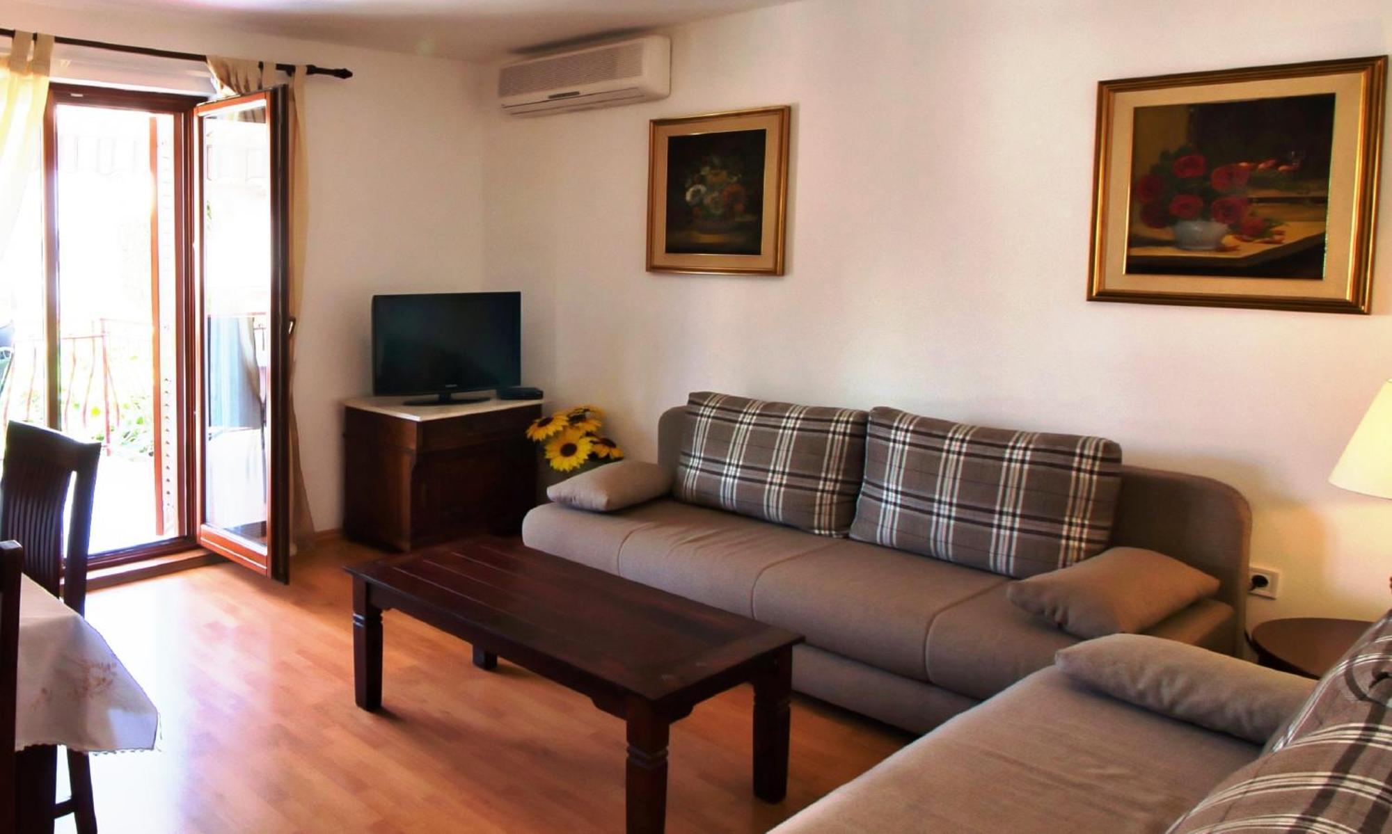 רוביני Paradise Beach Apartments מראה חיצוני תמונה