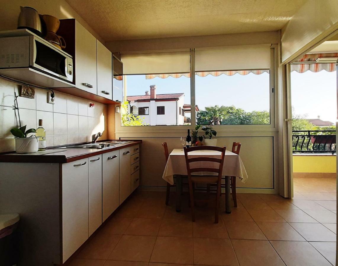 רוביני Paradise Beach Apartments מראה חיצוני תמונה